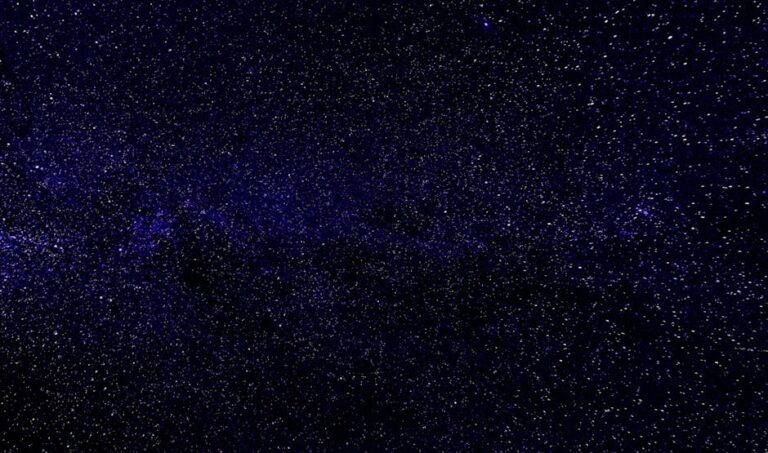 Проектор звездного неба с Алисой: создаем уютную атмосферу в доме