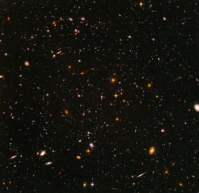 Проекционное оборудование для рекламы на небе